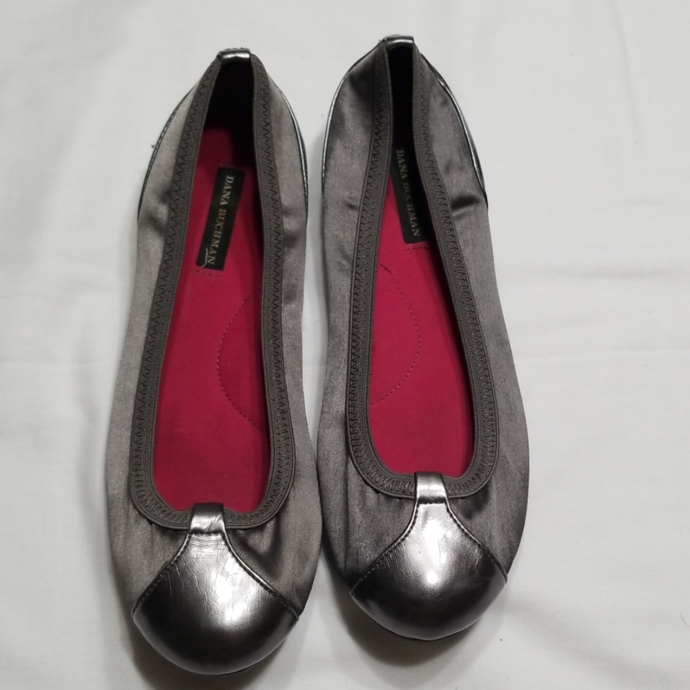 Dana Buchman Silver/Grey  Ballet flats